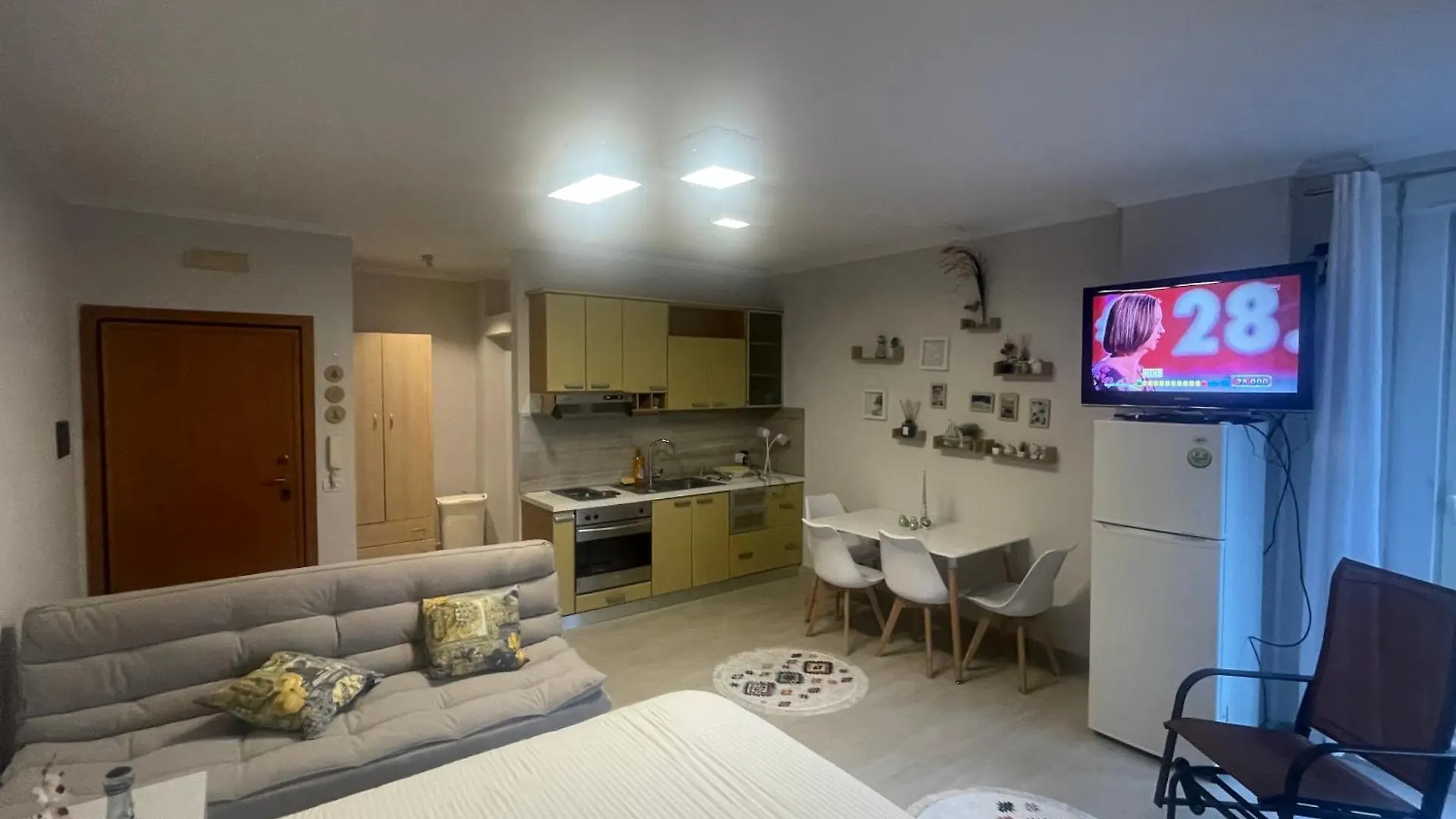 Aquamarine Dreams Apartments In Beach Of Durres 150 M From Sea