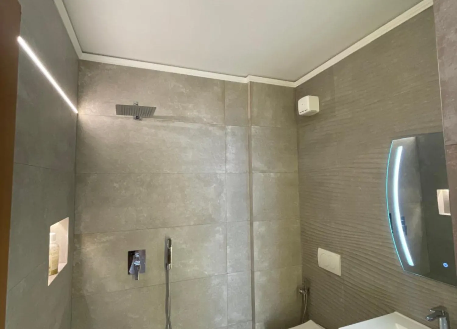 Aquamarine Dreams Apartments In Beach Of Durres 150 M From Sea