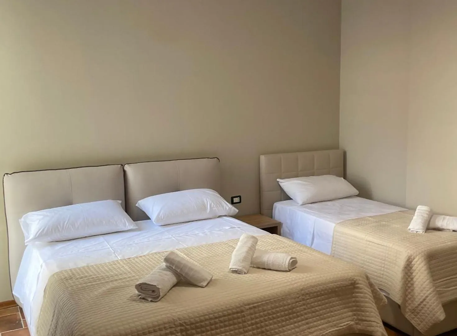 Aquamarine Dreams Apartments In Beach Of Durres 150 M From Sea